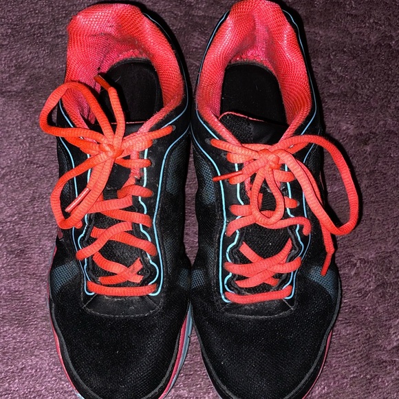 FILA Work out sneakers (Comes with original box) - Picture 2 of 4